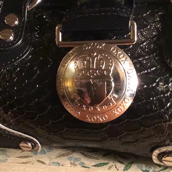 XOXO Mini Handbag - Picture 2 of 7